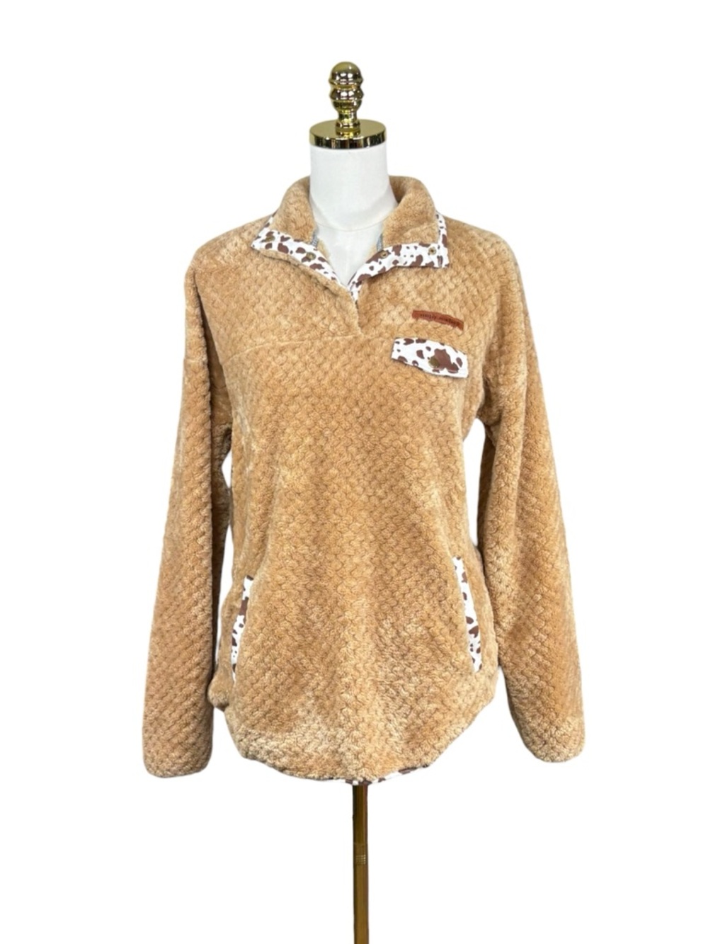 Woman’s Simply Southern soft fleece pullover size M